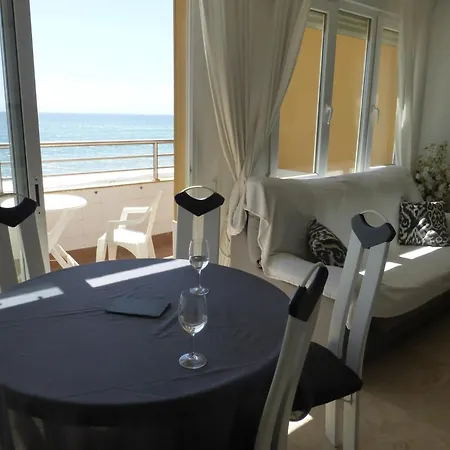 Apartment 1 Bedroom Penthouse On Front Line Of The Roquetas de Mar