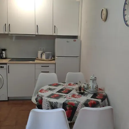 1 Bedroom Penthouse On Front Line Of The *